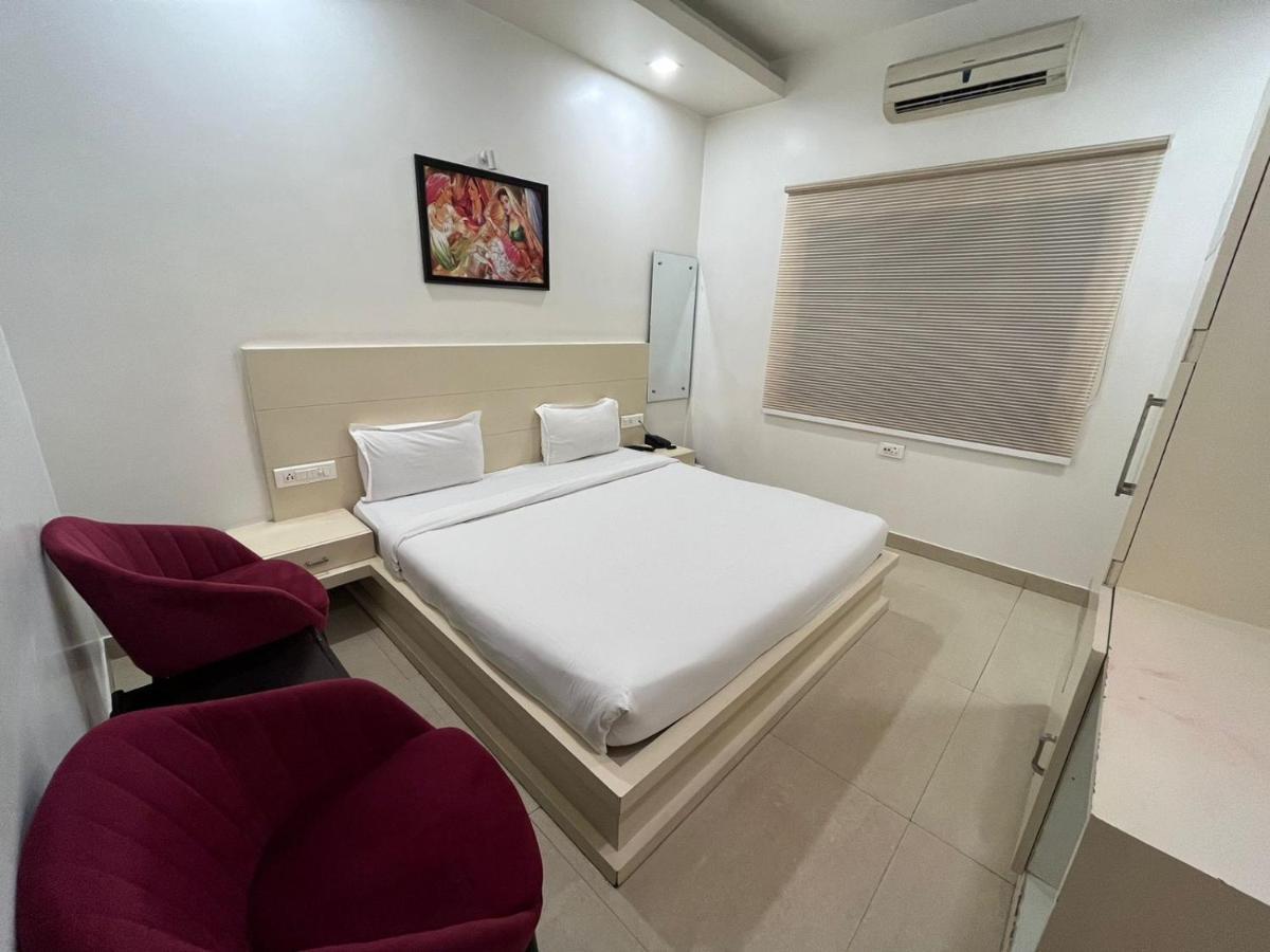 Hotel Sahib'S Red Carpet - Family & Corporate Hotel Chain 阿格拉 外观 照片